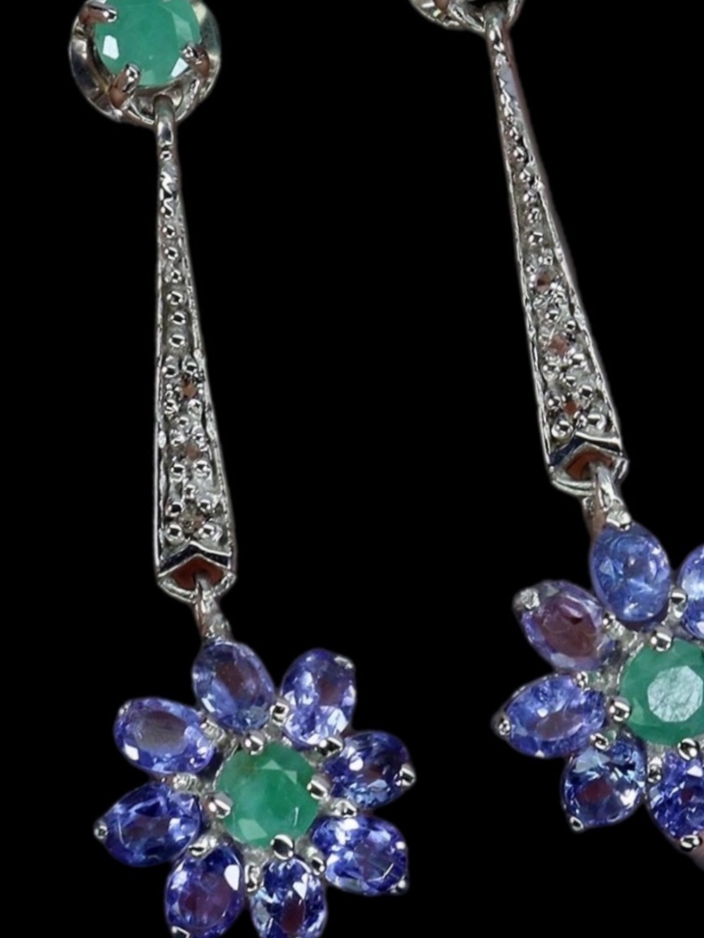 Genuine Emerald & Tanzanite Earring’s 
SEE VIDEO - Picture 3 of 5